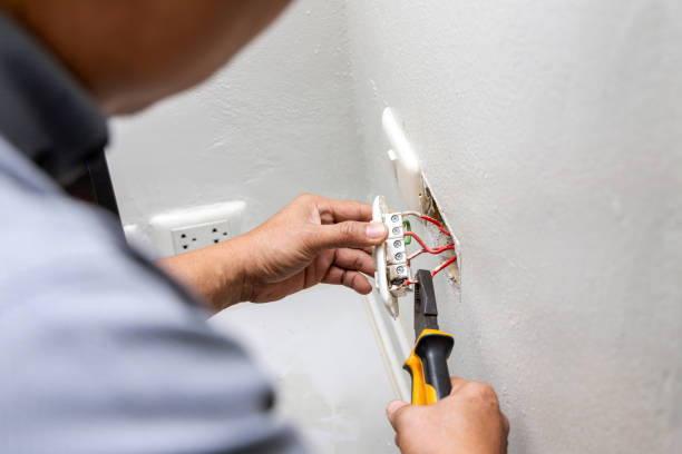 Best Circuit Breaker Repair  in Manorville, NY